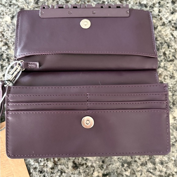 NWT- Steve Madden wristlet, color-beet root - Picture 6 of 11